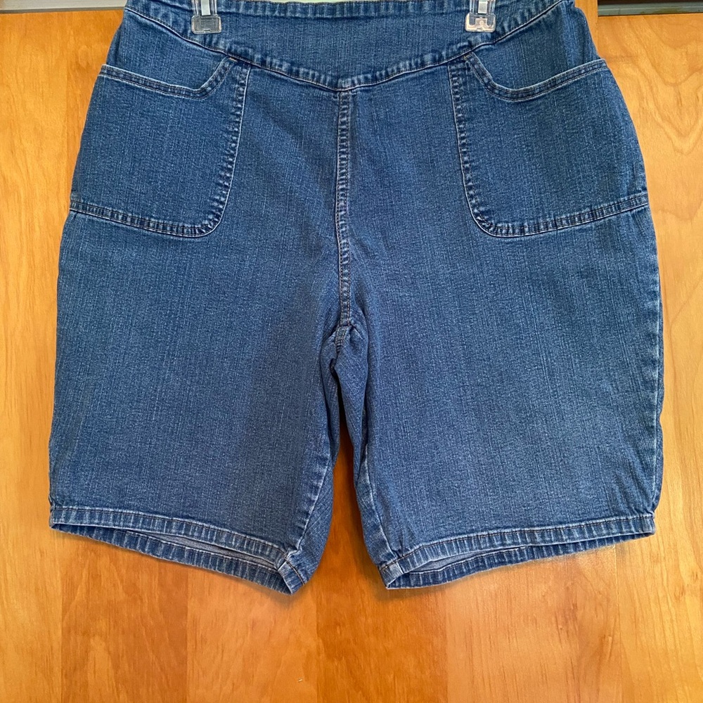 Denim & Co. Denim Elastic Waist Shorts - Size 1X